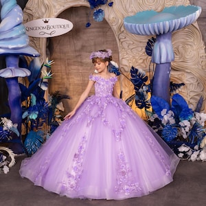 Blumenmädchen Kleid, Tüll Blumenmädchen Kleid, Blumenmädchen Kleid aus Spitze, Flieder Blumenmädchen Kleid, Erstkommunion Kleid, Junior Brautjungfer Kleid