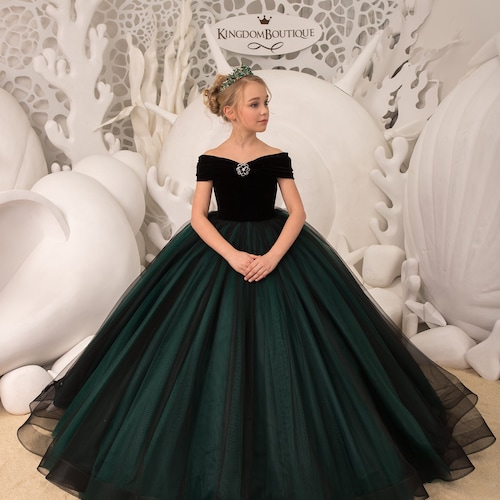 Black and Green Velvet Tulle Formal Flower Girl Dress for special occasion bridesmaid party wedding pageant birthday photoshoot Christmas Black and Green Velvet Tulle Formal Flower Girl Dress for special occasion bridesmaid party wedding pageant birthday photoshoot Christmas