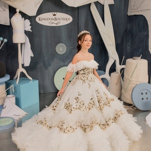 Blumenmädchenkleid, Tüll Blumenmädchenkleid, Spitze Blumenmädchenkleid, Ivory Blumenmädchenkleid, Erstkommunion Kleid, Junior Brautjungfernkleid