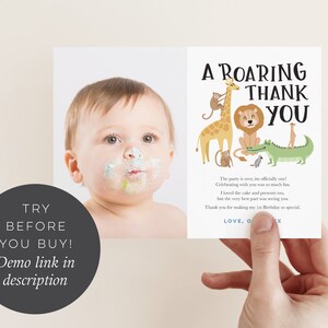 Pode incluir: Um cart&atilde;o de agradecimento com uma ilustra&ccedil;&atilde;o de um le&atilde;o a rugir, uma girafa, um macaco e um crocodilo. O cart&atilde;o diz "A Roaring Thank You" e inclui o texto "The party is over, I'm officially one! Celebrating with you was so much fun. I loved the cake and presents too, but the very best part was seeing you. Thank you for making my 1st Birthday so special. Love, O."