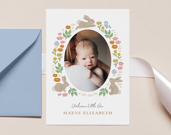 Plantilla de anuncio de nacimiento de conejito floral: Tarjeta editable para recién nacido