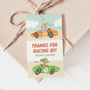 Gunst Tags Honden Rijden Raceauto's, Bewerkbare Race Auto Tags, Jongens Auto Partij, Vintage Race Auto Tags, Hond Thema Favor Tags, Racing Pups