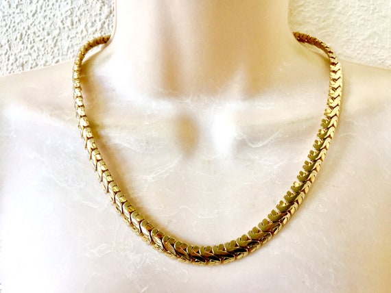 Vintage 80s Champagne Gold Flat Omega Chain Choker,Statement Necklace,Pale Gold Domed Chain Collar,Power Dressing,Wide Omega Choker,Runway View 2