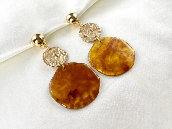 80s Brutalist Tortoise Shell Lucite Dangle Clip O… - image 2