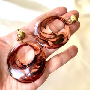 80s Large Clear and Pale Chestnut Brown Moon Hoops and Gold  Clip On Earrings,Clear and Cloudy Brown Lucite Hoop,Statement Earrings,Runway