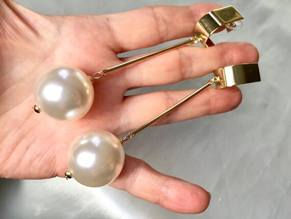 Vintage 80s Giant Off White Pearls and Gold Bars … - image 3