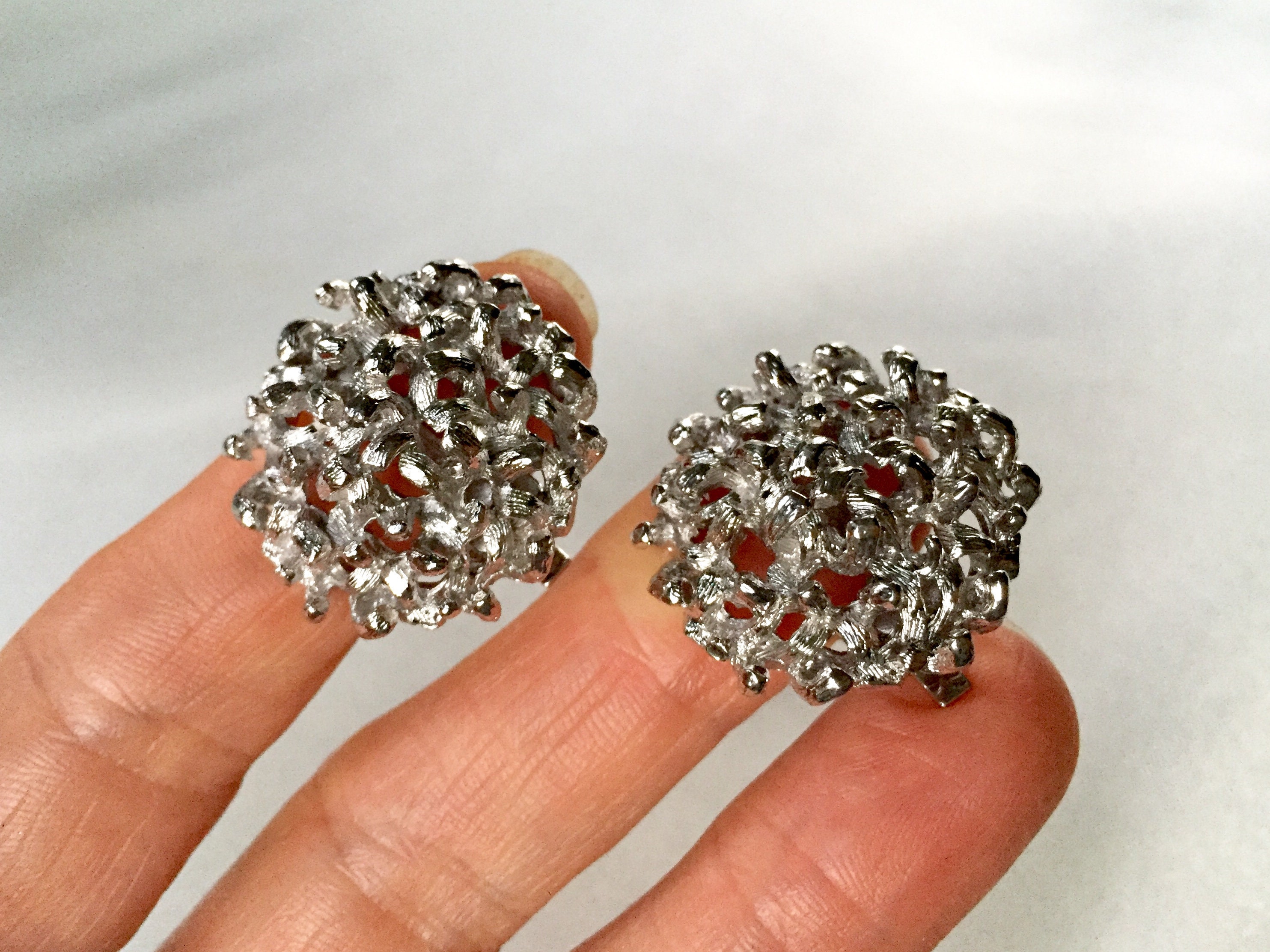 Vintage 80s Brutalist Silver Tone Round Sculptured Clip On Earrings,…
