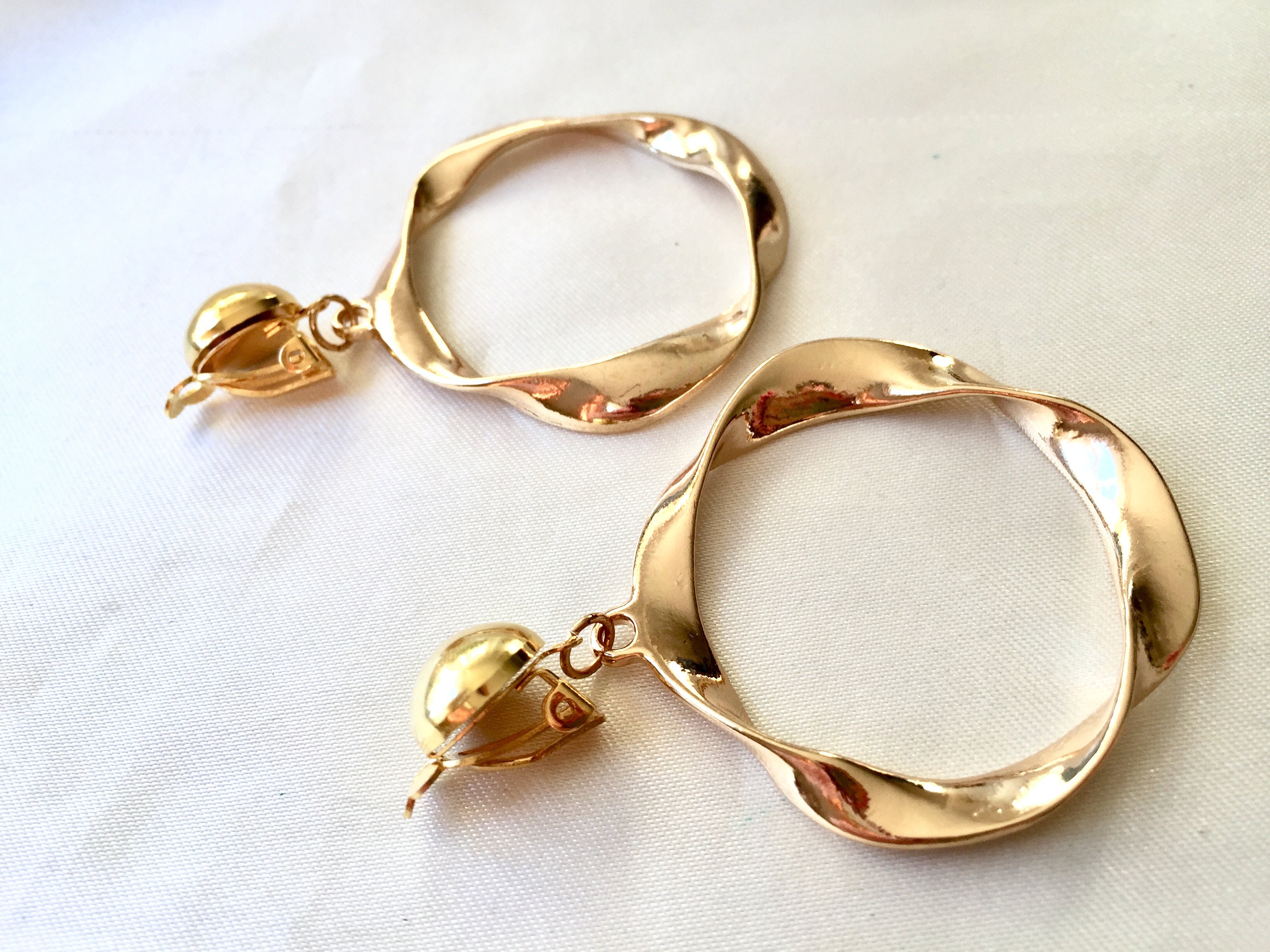 Large Ribbon Hoop 70s Large Gold Twisted Ribbon Hoops Clip on Earrings,large Gold Hoops ...