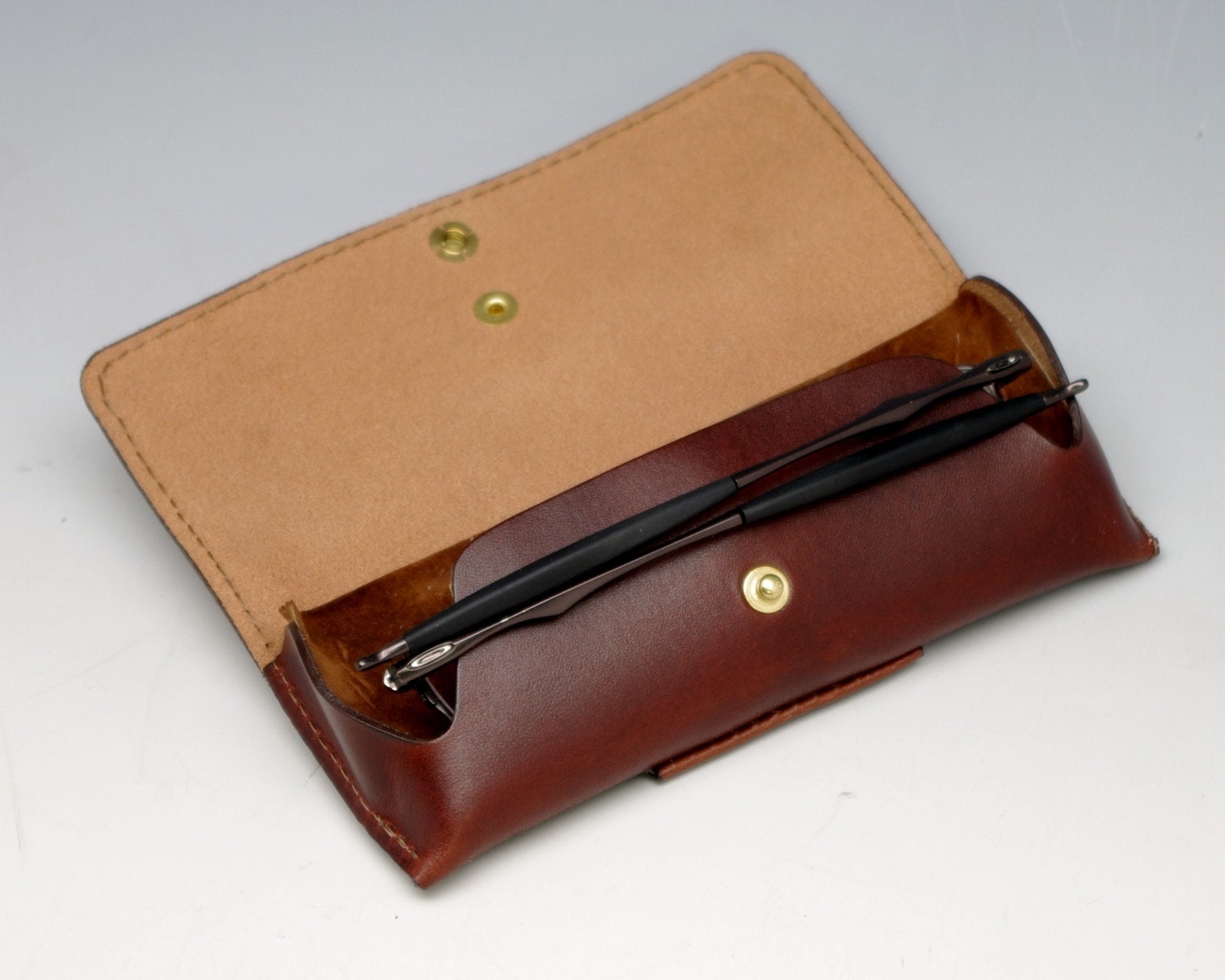 Hard leather eyeglass case Medium Brown