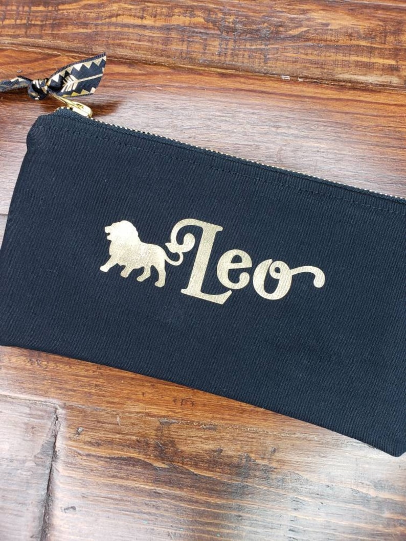 Free Personalized Pouch Leo