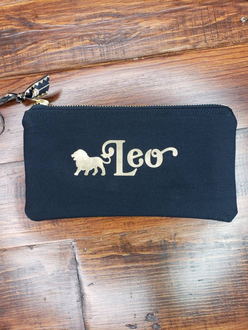 Free Personalized Pouch Leo
