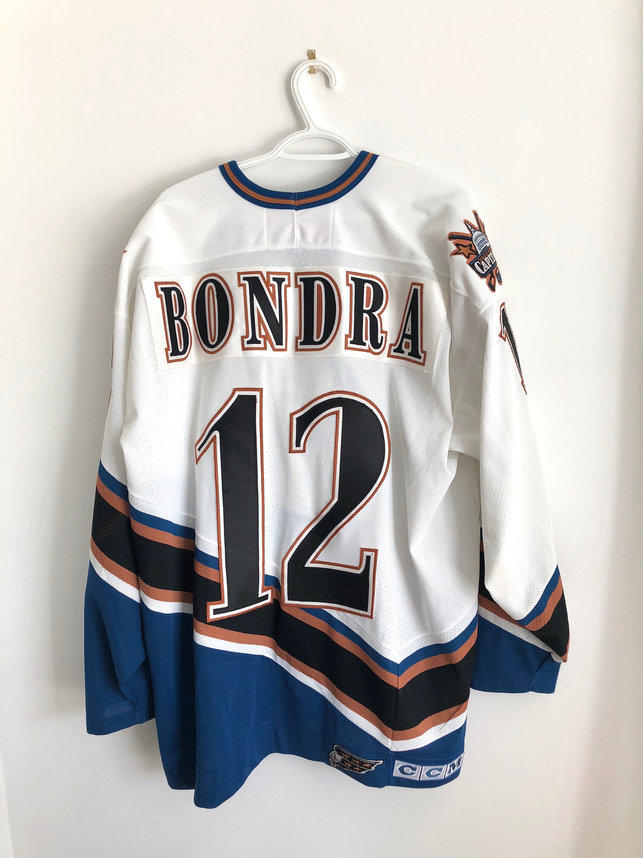 Peter Bondra Signed Washington Capitals Jersey (JSA COA)