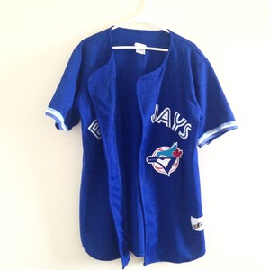 buttonless baseball jerseys