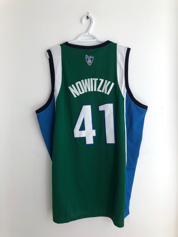 Dirk Nowitzki Autographed Nike Dallas Mavericks White Authentic