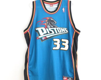 Vintage Champion NBA Detroit Pistons Hill #33 Jersey 1990s Size 44 Made in USA