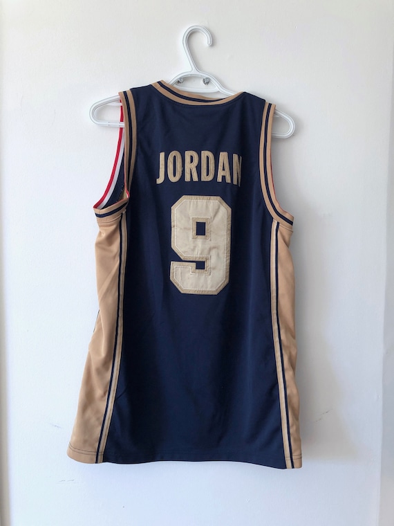 Michael Jordan basketball jersey | Sticker