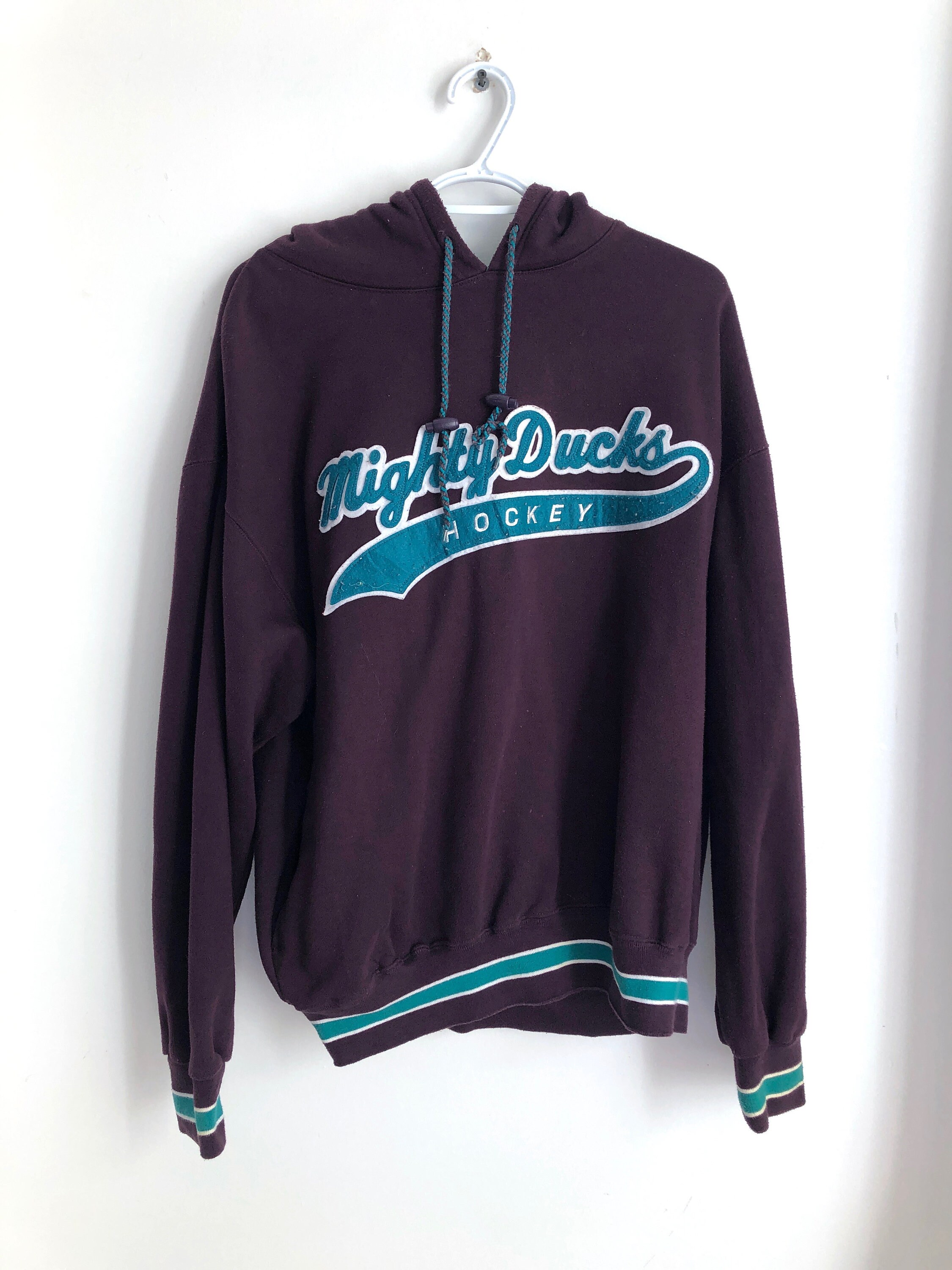 Vintage Anaheim Mighty Ducks Sweatshirt With Black Crystal Star - Trends  Bedding