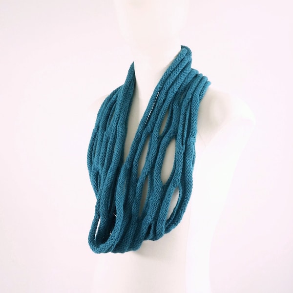 PDF Knitting Pattern - NOISE - modernist knitted cowl