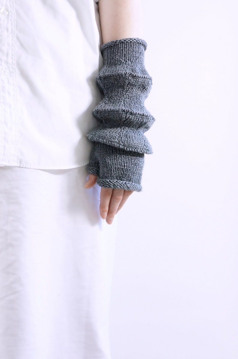 PDF Knitting Pattern Stratosphere convertible knit hand warmers image 6