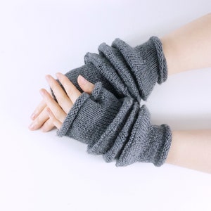 PDF Knitting Pattern Stratosphere convertible knit hand warmers image 5