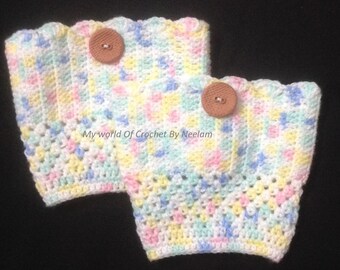 かぎ針編みのブーツカフパターン - ボタンアップブーツカフスかぎ針編み