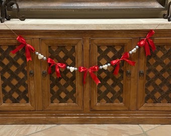 Valentine Bow Garland, Felt and Bow Garland, Valentine’s Day or Galentine Decor
