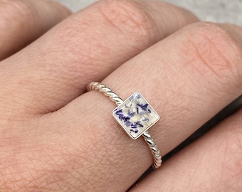 Flower Memorial Dainty Square Ring (Twisted Band):Flower Petals from Wedding, Funeral, Baptism, Anniversary, Birth, Special Occasion