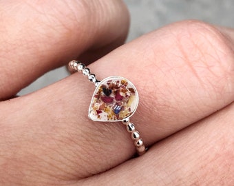 Flower Memorial Dainty Teardrop Ring ( Beaded Band):Flower Petals from Wedding, Funeral, Baptism, Anniversary, Birth, Special Occasion