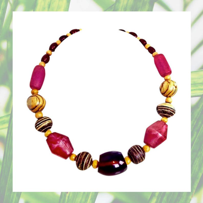 Handmade Beaded Necklace Wood /& Garnet Red Coloured Beads
