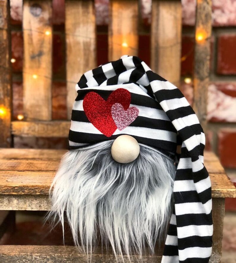 Download Glitter Hearts Valentine Gnome | Etsy
