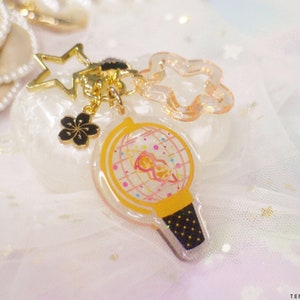 ATEEZ Lightstick Keychain – Sparkly Kpop Glitter Charm