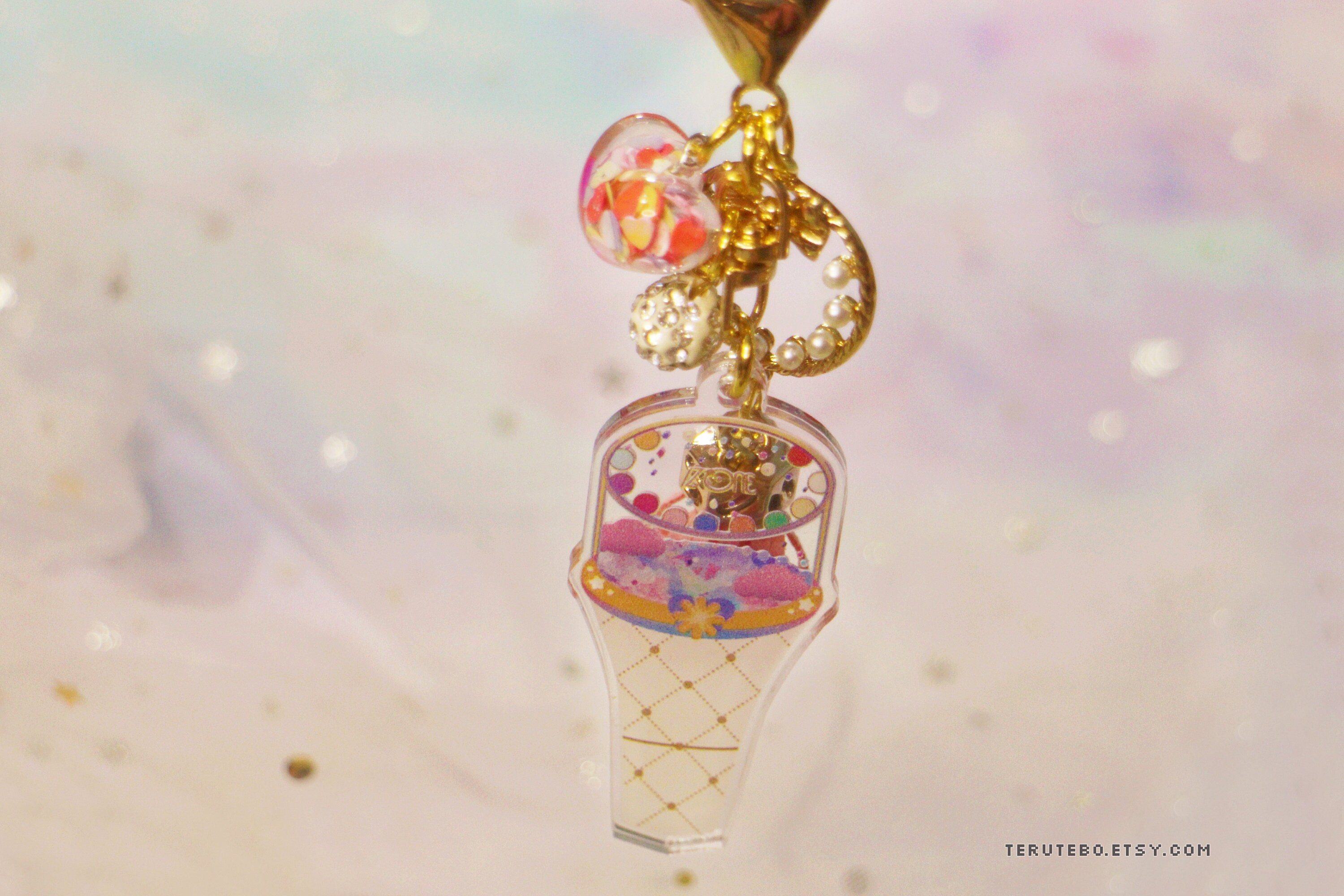 IZ*ONE Light Stick Keychain, Kpop Acrylic Charm - Etsy