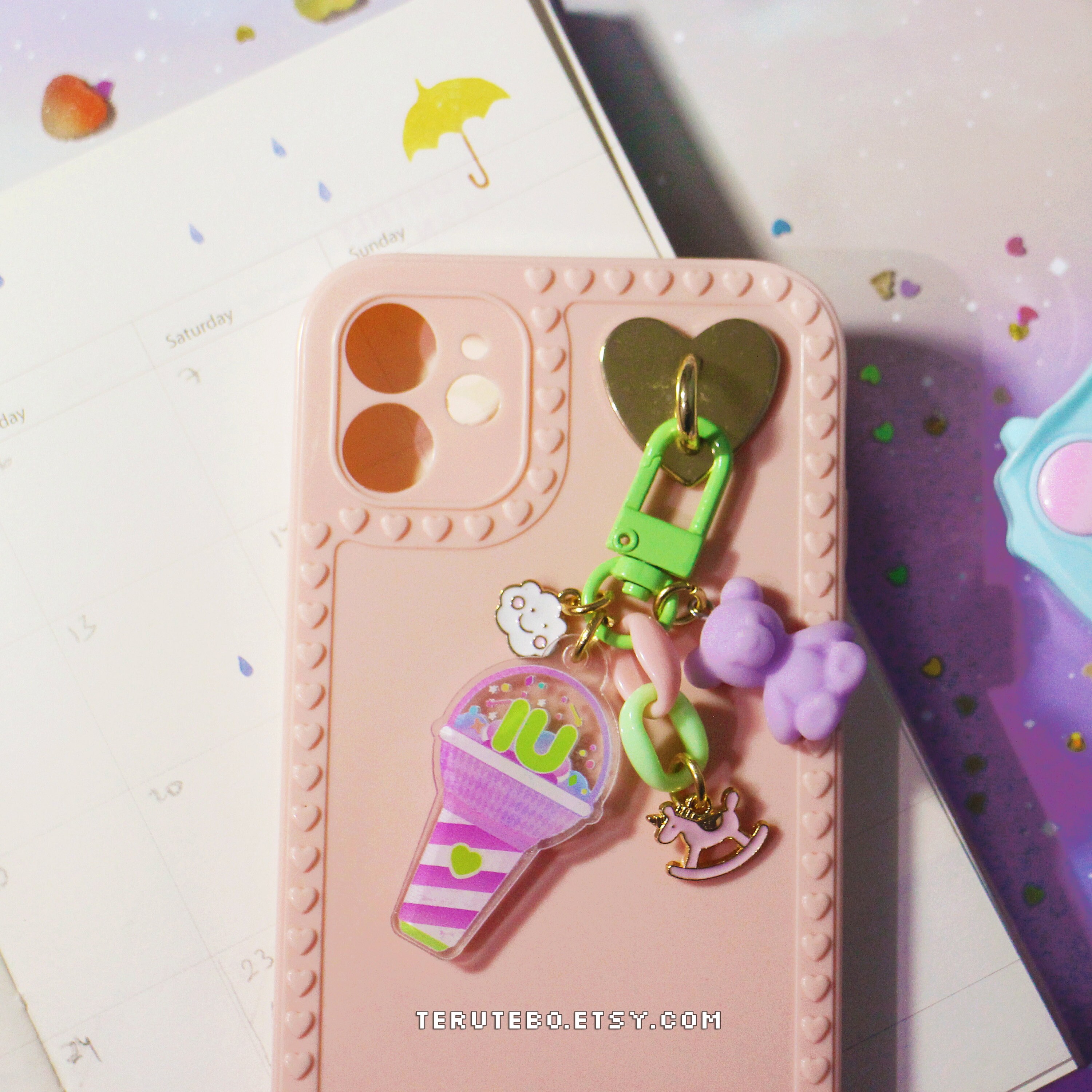 IU Keychain / IU Kpop Keychain / Lightstick Keyring Uaena - Etsy