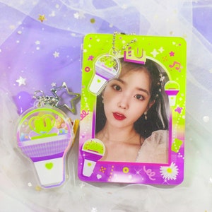 K-Pop IU Acryl Fotokartenhalter & Acryl Schlüsselanhänger (holographisch)