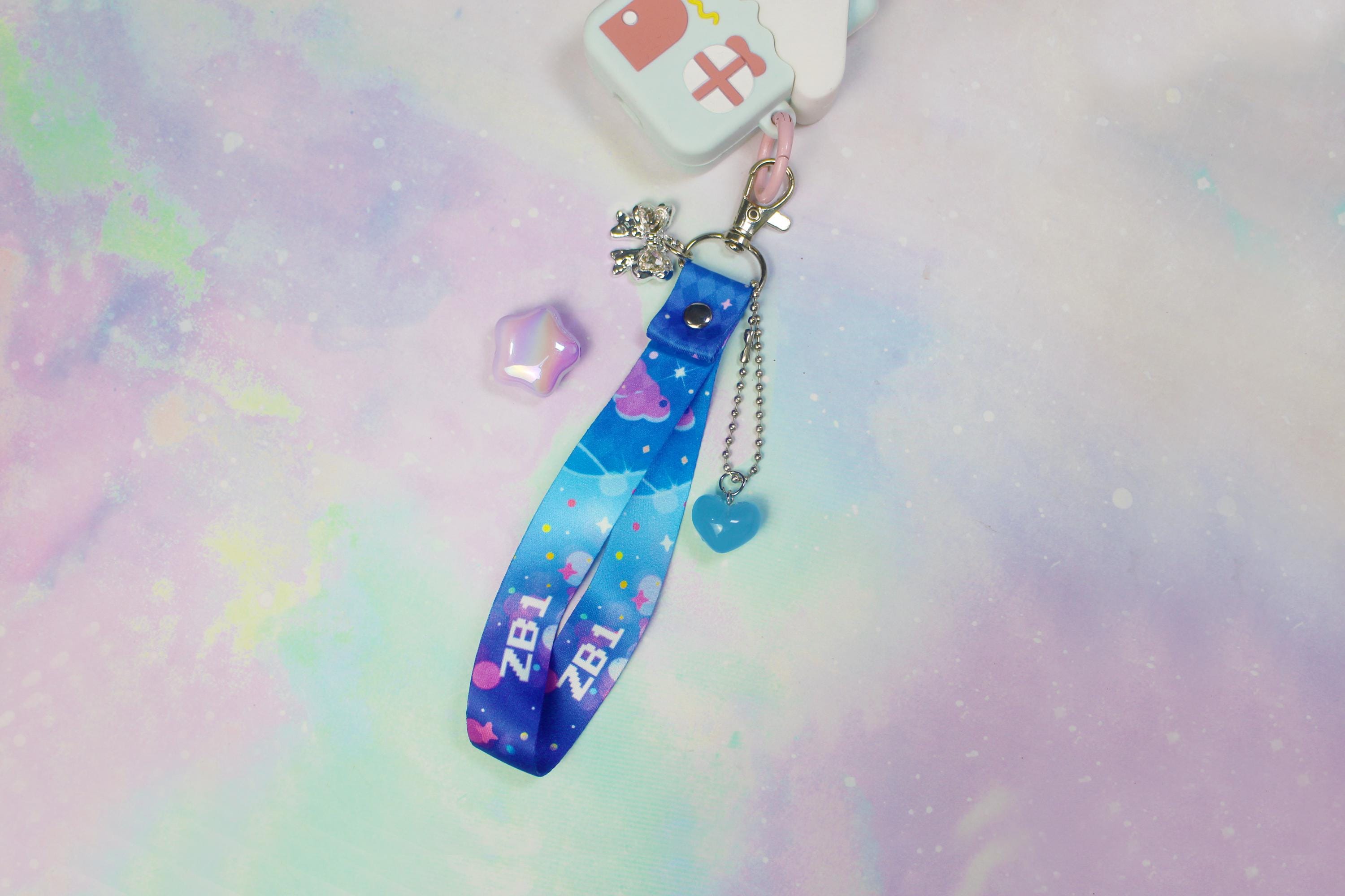 ゼベワン　ギュビン　ボイスキーリング Zerobaseone Gyuvin Keychain - Etsy