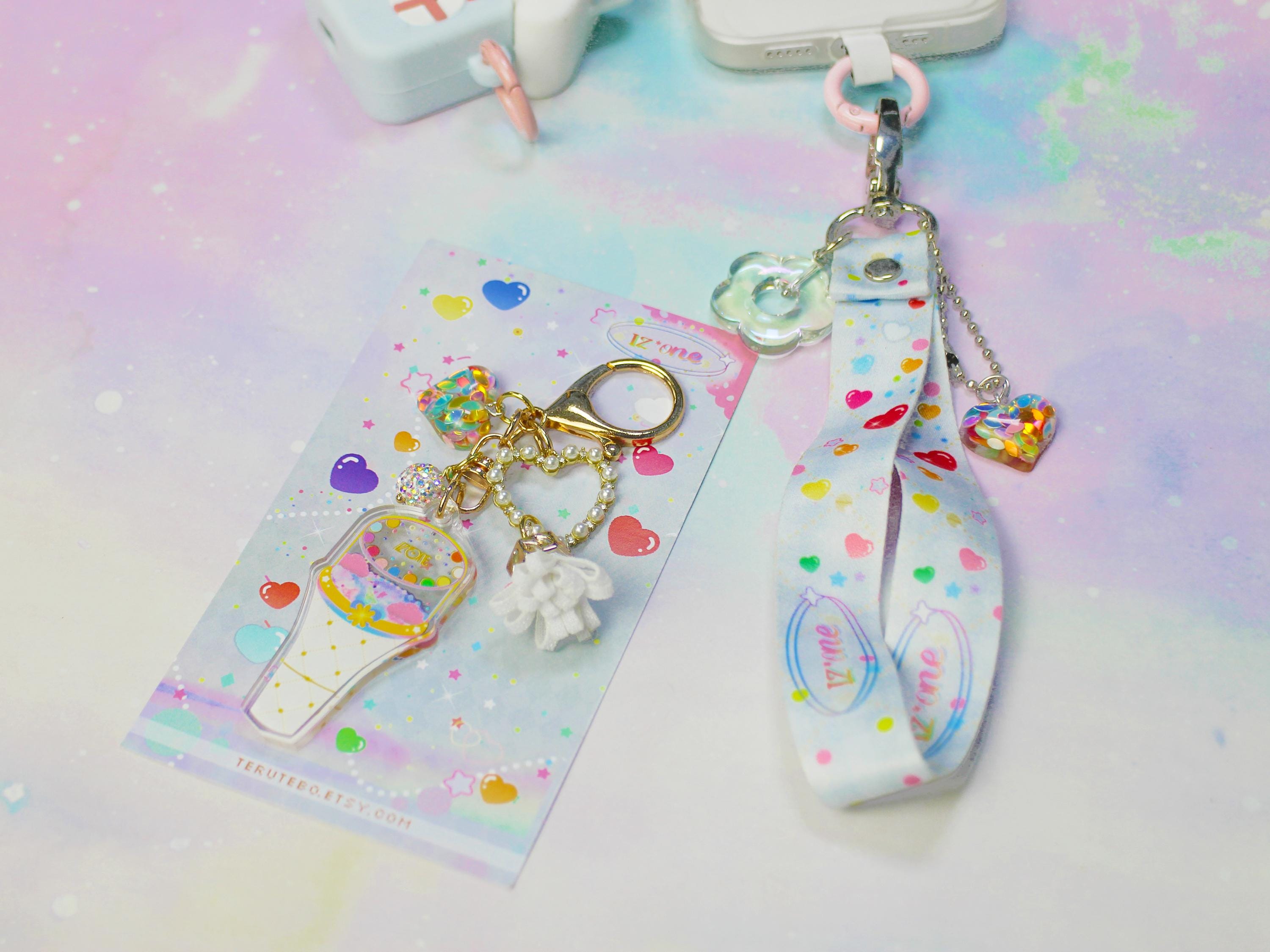 IZ*ONE Light Stick Keychain, Kpop Acrylic Charm - Etsy