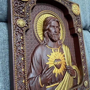 Heiliges Herz von Jesus Holzschnitzerei: Gravierte katholische Ikone, religiöses Geschenk Bild 16