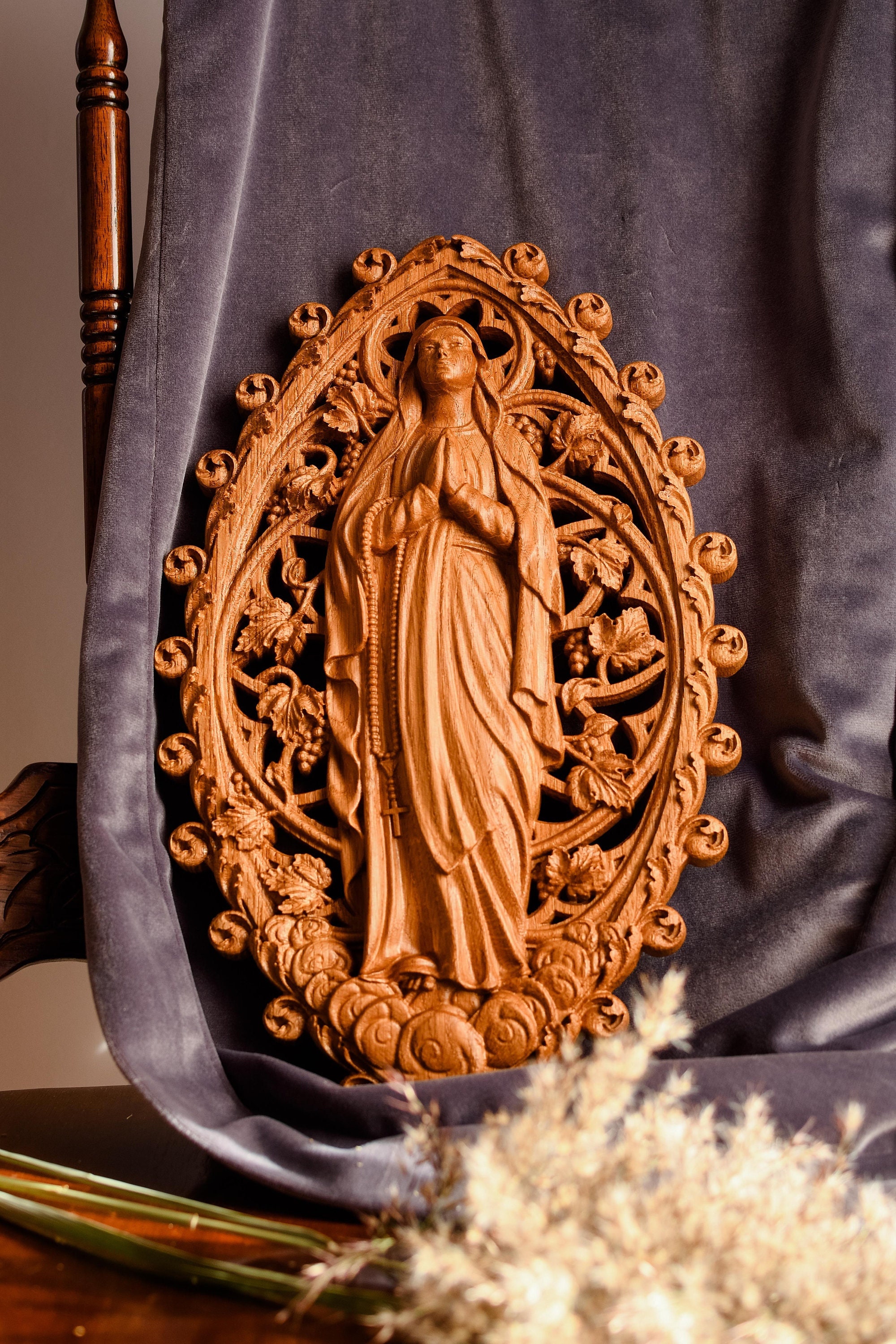 Blessed Virgin Mary Oak Wood Icon: Personalized Religious Wall Art Blessed Virgin Mary Oak Wood Icon: Personalized Religious Wall Art