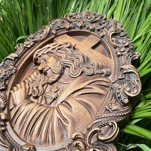 Handcrafted wooden carved wall plaque Jesus  wearing the crown of Thorns  - 7 colors Religious catholic icon Gift for man Catholic  Wall art
