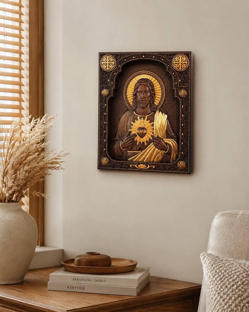 Heiliges Herz von Jesus Holzschnitzerei: Gravierte katholische Ikone, religiöses Geschenk Bild 9
