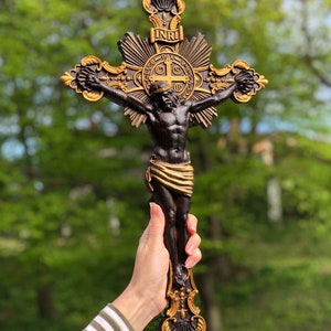 Crucifijo de madera para pared, 7 colores, tallado religioso en madera, cruz católica, arte religioso de pared, decoración cristiana para el hogar