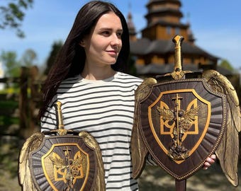 彫刻された木製の大天使ミカエルの盾：聖剣の壁アート - Etsy 日本