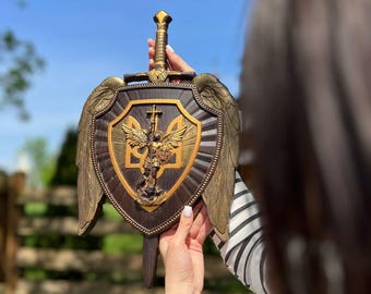 彫刻された木製の大天使ミカエルの盾：聖剣の壁アート - Etsy 日本
