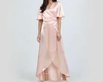 Robe en satin, Robe portefeuille, Robe rose pêche, Robe de demoiselle d'honneur, Robe d'invitée de mariage, Robe longue, Robe longue en satin, Robe en satin avec dos en crêpe