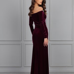 Bridesmaid Velvet Dress Dark Purple High Quality Fabric Dress Off Shoulders Velvet Maxi Gown With Long Sleeves