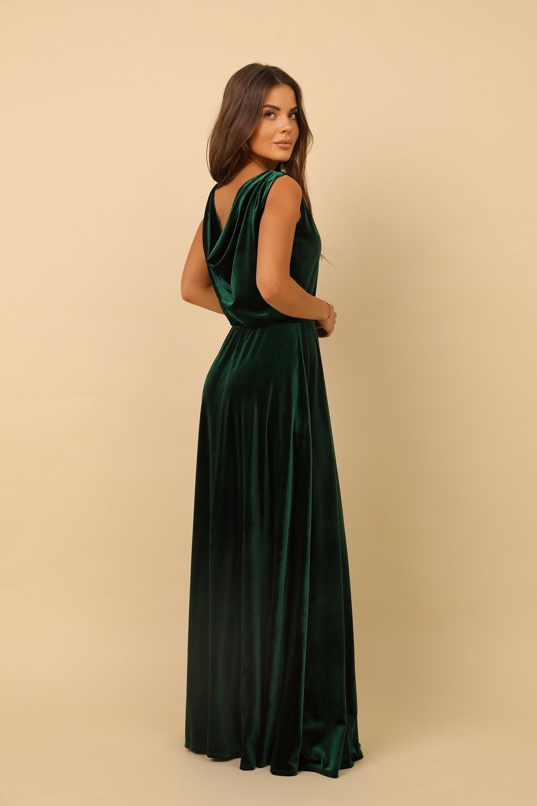Green Emerald Velvet Dress Emerald Green Elle Zeitoune Green Velvet Dress  Velvet Dress Elle