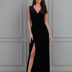 bridesmaid dress, velvet dress, wedding guest dress, evening dress, wedding dress, mother of the bride dress, gown dress, maxi dress, reception dress, elegant dress, formal dress, winter dress, woman velvet dress, slit dress