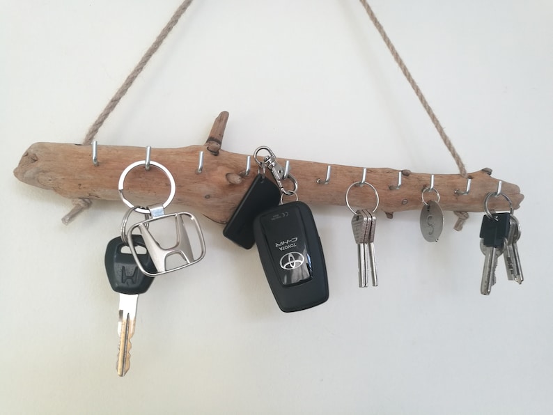 Wall Hanging Key Holder, Driftwood Key Rack, Key Organizer, Key Hooks On Driftwood, Key Holder For Wall, Key Holder Wall Key Hanger image 1