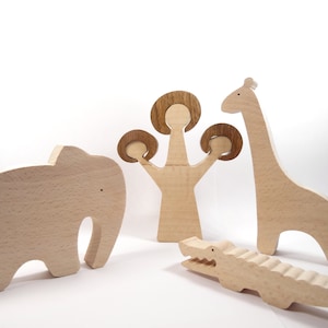 Animaux d'Afrique en bois naturel // Jouet écologique pour enfant // Jouet en bois // Eléphant, Girafe, crocodile en bois image 1