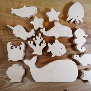 Jouet en bois Animaux Marins // Jouet écologique pour bébé // Baleine, dauphin, pieuvre, hippocampe // animaux en bois // cadeau noel image 3